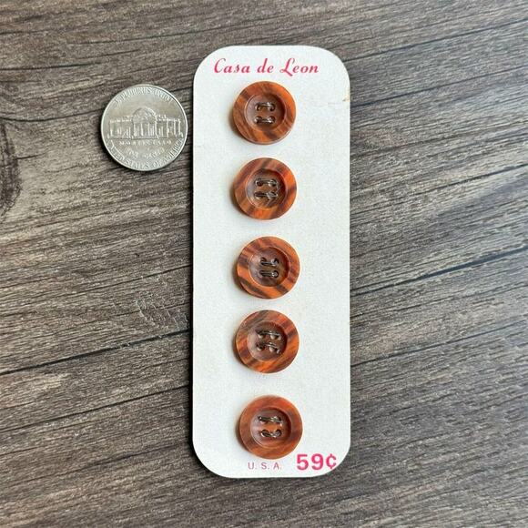 NEW Vintage 60s Casa de Leon Brown Striped 4 Hole Buttons Set of 5 Round Flat - Picture 2 of 3
